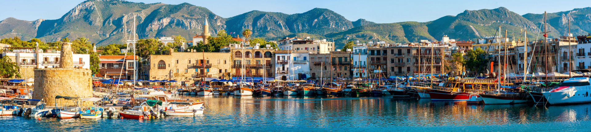 Kuzey Kıbrıs'ın en turistik köşelerinden Girne, etkinlikler ve gastronomik keşifler açısından da oldukça zengin bir bölge. Kültür turizminden, plaj keyfine kadar sayı...
