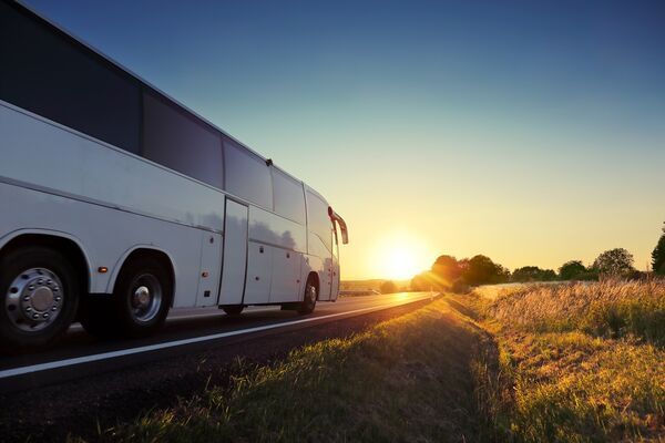 Türkiye’nin popüler turizm rotalarından olan Kuşadası, masmavi denizi, doğal güzellikleri ve hareketli gece hayatı ile her yıl milyonlarca yerli ve yabancı turist ağırlıyor. Kuşadası’na giden ziyaretç...