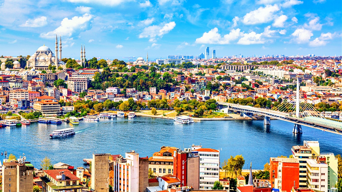 Turizm cenneti T&uuml;rkiye doğal g&uuml;zellikleri yanında tarih&icirc; ve k&uuml;lt&uuml;rel zenginliği ile her yıl milyonlarca ziyaret&ccedil;i ağırlıyor. Tarih boyunca &ccedil;ok sayıda medeniyete...