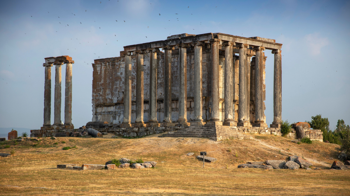 Hem Kurtuluş Savaşı’nda direnişin en önemli yerlerinden biri olmasıyla hem de tarihi ve kültürel zenginlikleriyle bilinen Kütahya, turizm için de değerli şehirlerimizd...