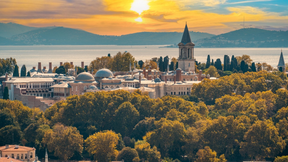 İstanbul, tarihi ve kültürel zenginlikleriyle dünyanın en gözde şehirlerinden. Bu büyüleyici şehir, ailecek yapılabilecek birçok aktiviteye ev sahipliği yapıyor. A...