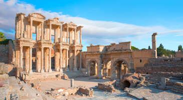 İnsanlık tarihine ışık tutmuş tarihî ya da ender bulunan doğal güzellikleriyle farklılık yaratan yerler, UNESCO tarafından Dünya Mirası Listesi’ne alınıyor. Ülkemizden bugüne kadar tam 21 yer listeye dahil oldu. Tescilli dünya harikası bu yerleri keşfetmeye başla!