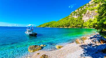 Stresin ve kaygının günden güne arttığı modern hayatın içinde huzurlu bir tatil için özellikle deniz kenarı yerlere yapılan seyahatler, insan ruhuna ve bedenine birçok olumlu etki sağlıyor.