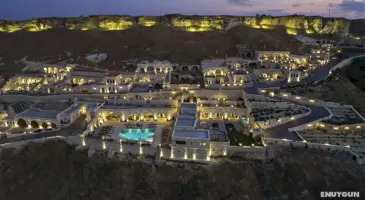 TripAdvisor’un her yıl kullanıcı yorumlarına dayanarak belirlediği Travelers’ Choice ödüllerini kazanan oteller belli oldu. Dünya sıralamasında 9. sırada olan Kayakapı Premium Caves, dünyanın en lüks oteli seçildi.