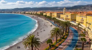 Baharın en güzel olduğu ay Nisan geldi çattı. Bu yıl 23 Nisan, Salı gününe denk geliyor. Pazartesi günü izin alıp 4 günlük güzel bir bahar tatili yapmak için harika bir fırsat. Peki 23 Nisan’a kadar hiç tatil yapmayacak mıyız? Denk getirdiğimiz her boşluğu tatile çevireceğiz tabii ki. O zaman hadi gelin hep beraber Nisan ayında en güzel haline bürünüp bizleri bekleyen destinasyonlara bakalım.