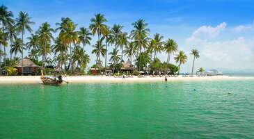 Tayland’ın ve tüm Güneydoğu Asya’nın en popüler tatil beldelerinden Pattaya geniş kumsalları, parkları ve eğlenceli gece hayatıyla gezginleri cezbediyor. İşte, Pattaya yollarına düşmenizi sağlayacak nedenlerden birkaçı…