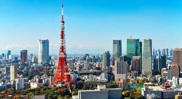 Yaklaşık 6.852 adadan oluşan Japonya, kendine özgü etkileyici kültürüyle her yıl milyonlarca turisti kendine çekiyor. Japonya dünyanın en büyük metropollerinden biri olan Tokyo’nun yanı sıra Kyoto'daki binlerce yıllık tapınakları, Nara'daki devasa Buda heykelleri ve Hiroşima'daki Barış Anıtı Parkı gibi ünlü turistik yerleriyle de gezginlere cazip rotalar sunuyor.