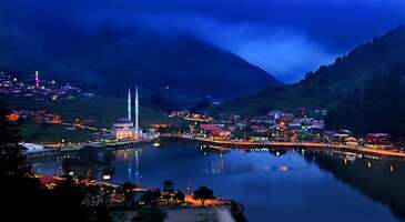 Sevdiklerimizle bir araya gelmek için en iyi dönemlerden olan Ramazan’a sayılı günler kaldı. Konya, İzmir, Gaziantep ve Trabzon gibi ülkemizin birbirinden güzel şehirlerine Ramazan’a özel fiyatlarla uçmak isteyenler, hemen güncel uçak bileti fırsatlarını yakalayın.