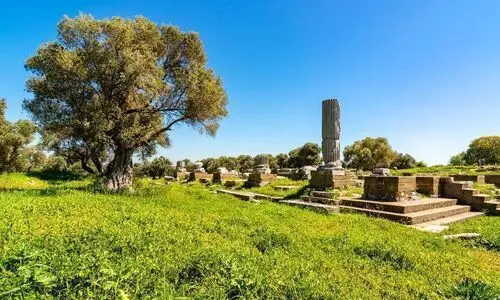 المدينة القديمة ثيوس