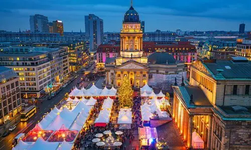 Gendarmenmarkt Meydanı