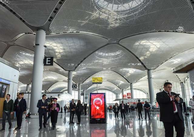 İstanbul Havalimanı otoparkında bayram kampanyası