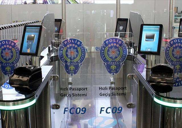 İstanbul Havalimanı'nda 'Hızlı Pasaport Geçiş Sistemi' başladı