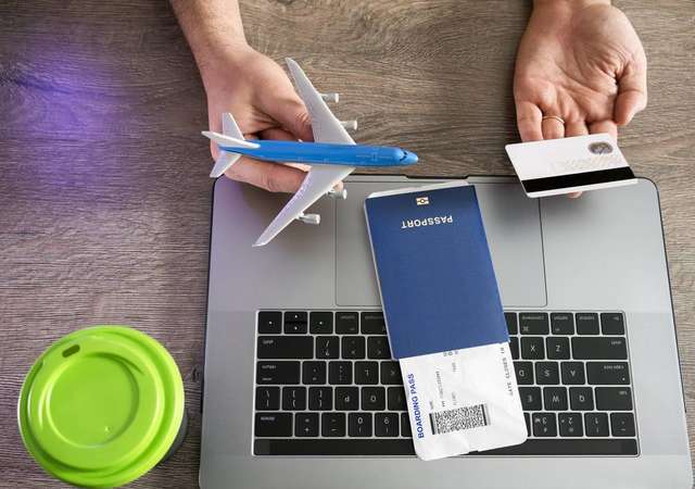 Pasaportu da cep telefonuna sığdırdık!