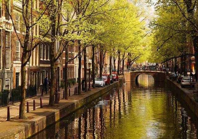 Amsterdam'da mutlaka yapmanız gereken 10 şey