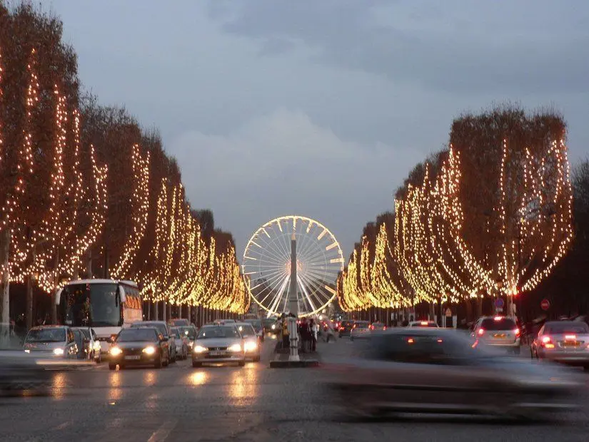 Champs Elysées (Şanzelize)