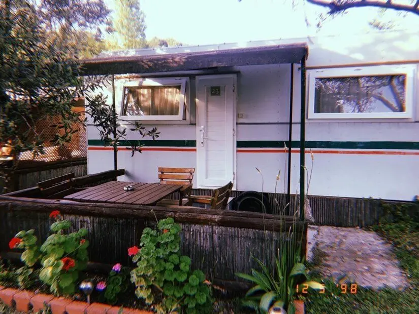 Ada Camping - Cunda Adası  karavan kamp görünümü