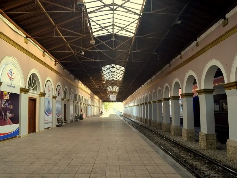 Alsancak istasyonu