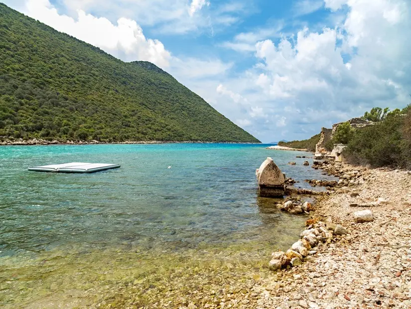 Aperlai Antik Kenti. Kaş ve Kekova arasındaki şehrin kalıntıları.