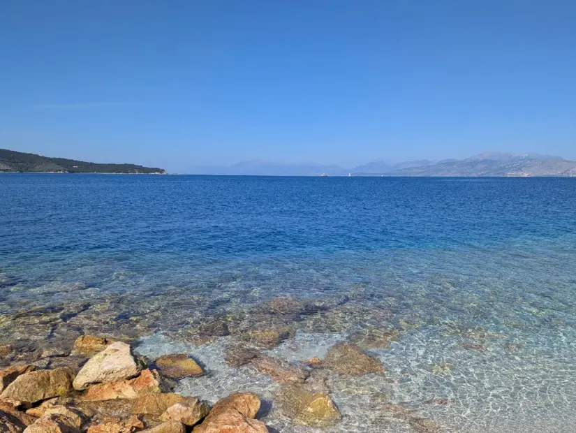 Arameras Plajı denizin görünümü