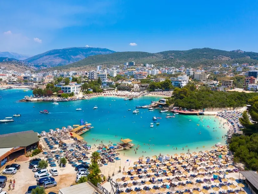 Arnavutluk Rivierası havadan görünümü