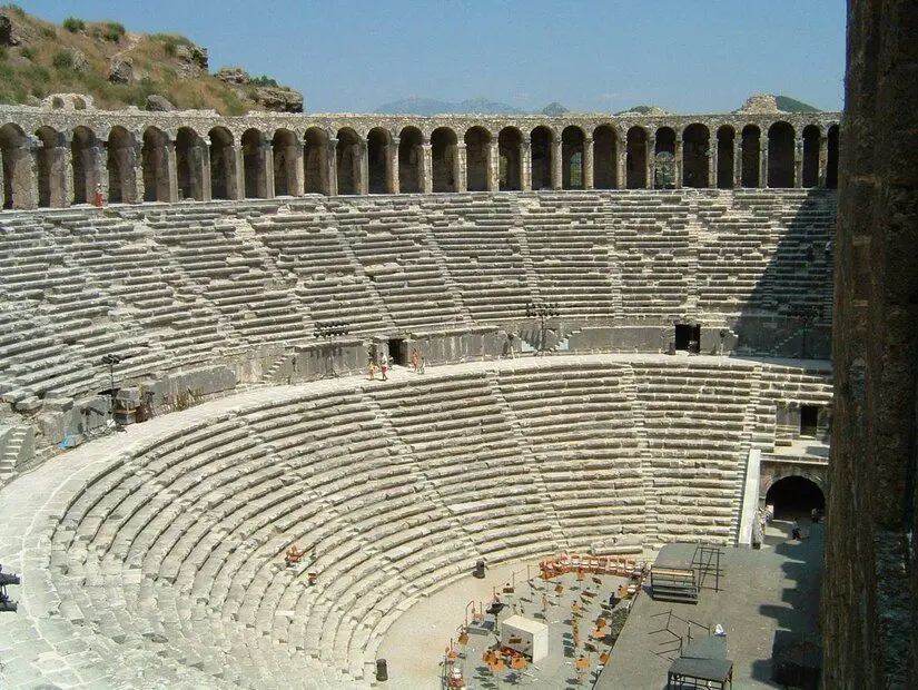 aspendos-antik-tiyatrosu