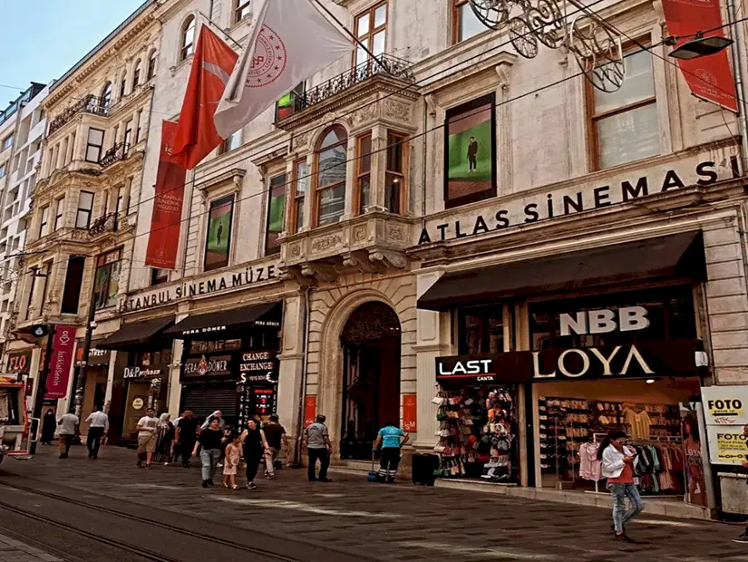 Atlas Pasajı dış görünümü