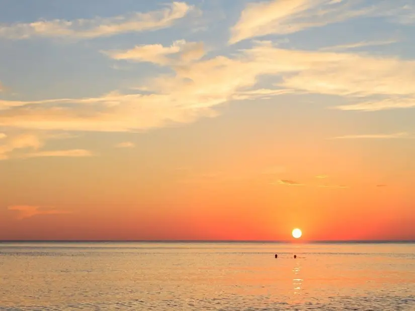 Ayka Beach gün batımı manzara