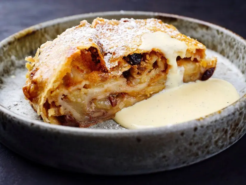 Bavyera usulü elmalı pay (Apfelstrudel)