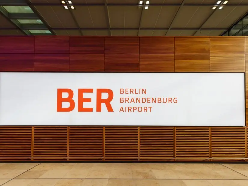 Berlin Brandenburg Havalimanı Girişi