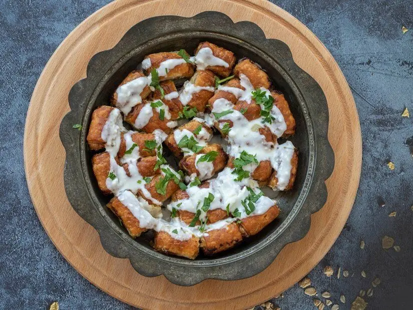 Boşnak mantısı (Peçeni klepe)