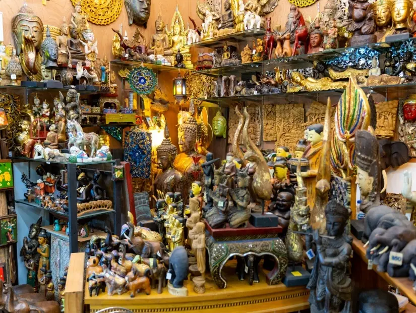 Chatuchak Hafta Sonu Pazarı satılan ürünler