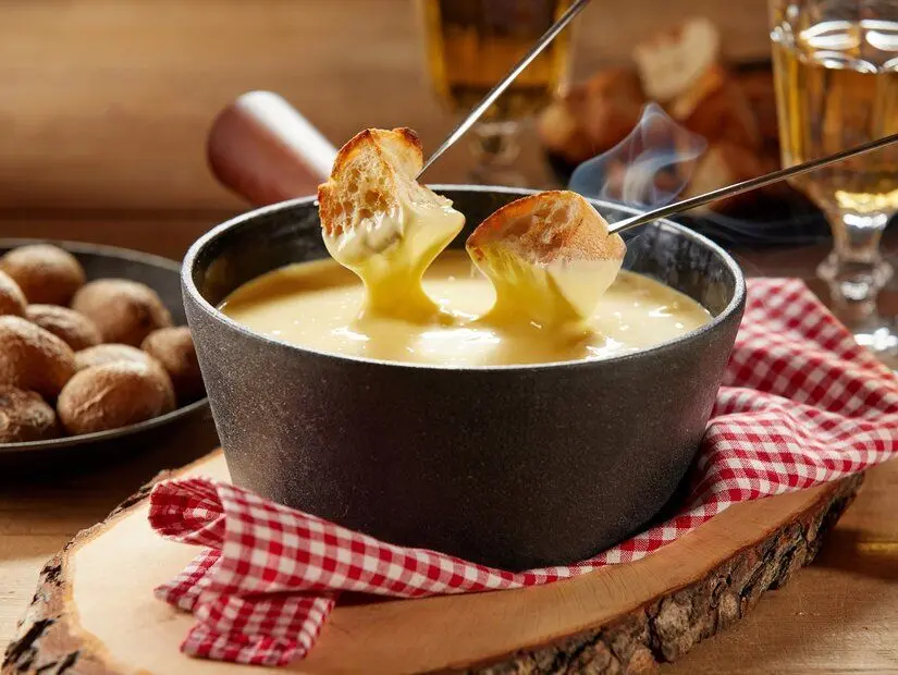 Cheese fondue (Peynir fondü)