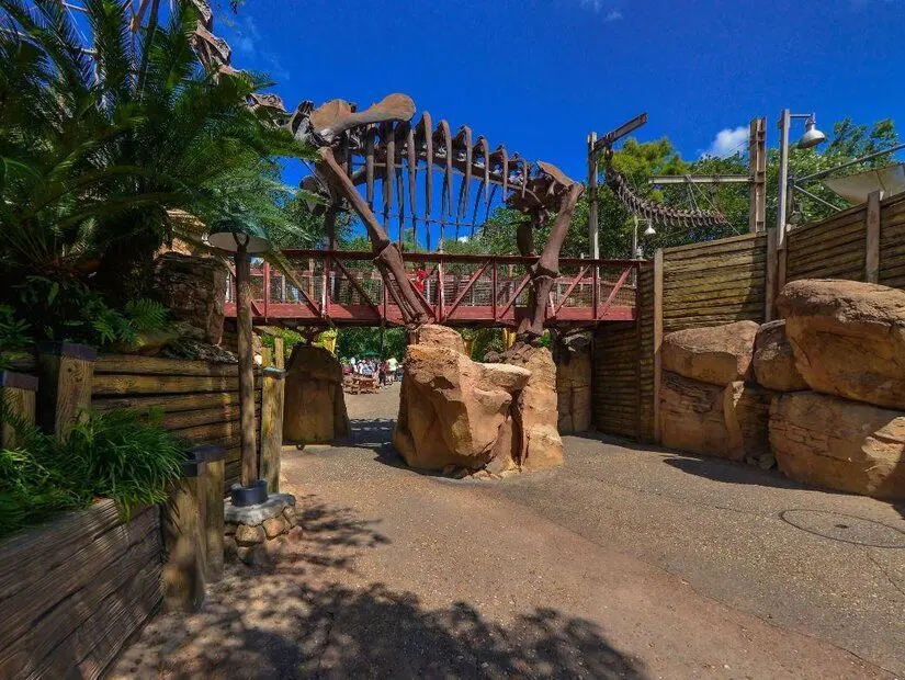 Disney's Animal Kingdom'daki Boneyard oyun alanı