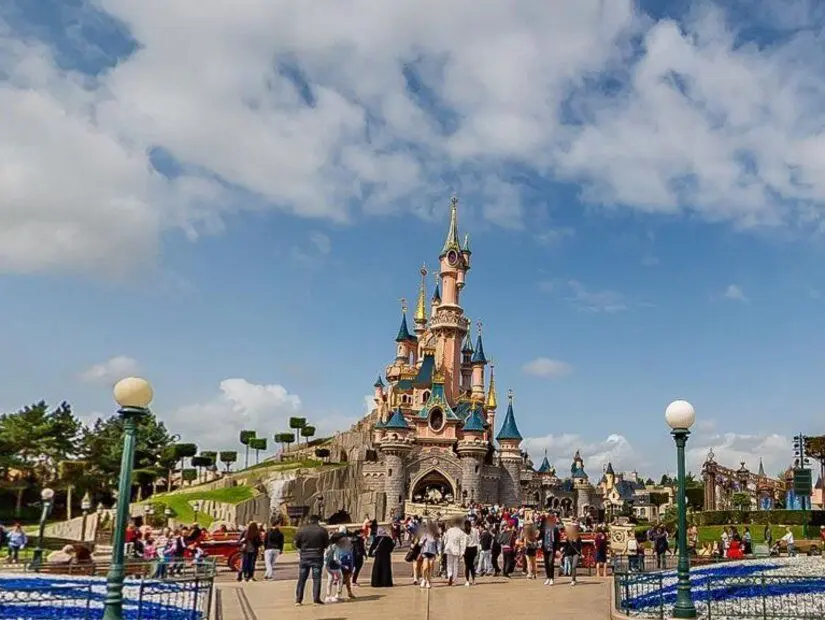 Disneyland paris şato görünümü