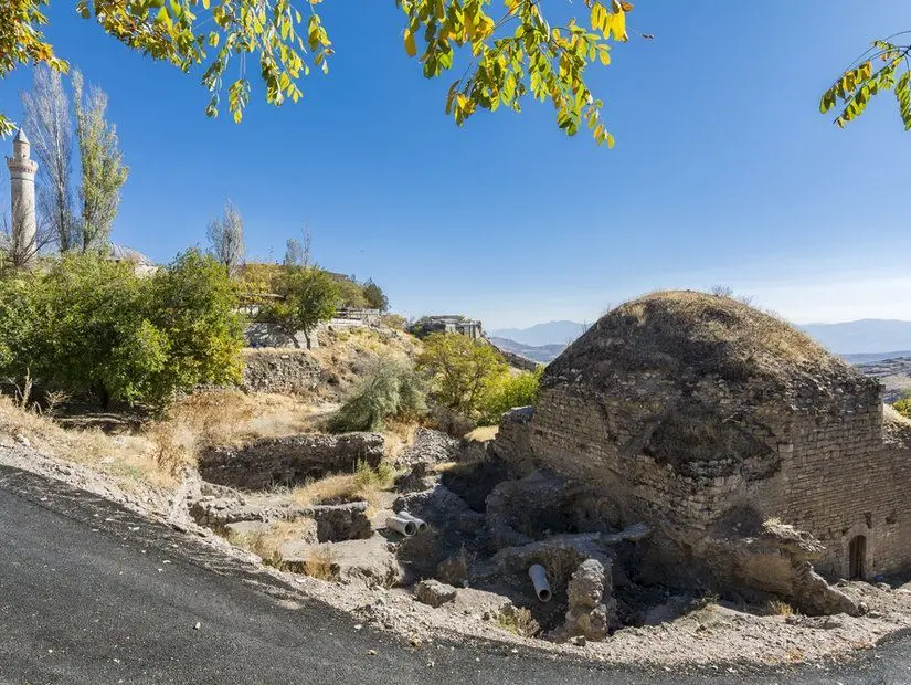 elazığ tarihi kale hamamı
