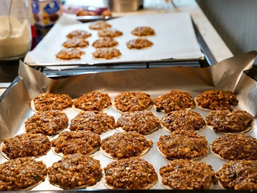 Elise zencefilli çöreği (Nürnberger elisenlebkuchen)