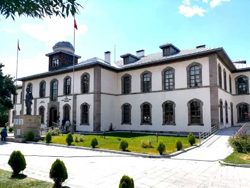 Erzurum Kongre Binası dış görünümü