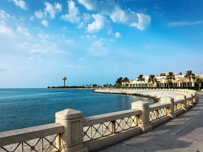 Half Moon Beach- El Khobar gün batımı görünümü