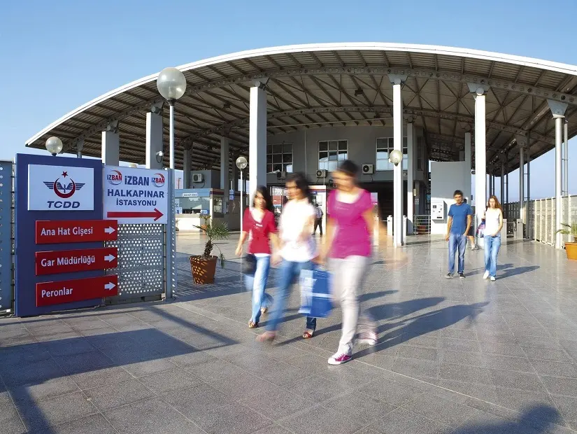 Halkapınar istasyonu