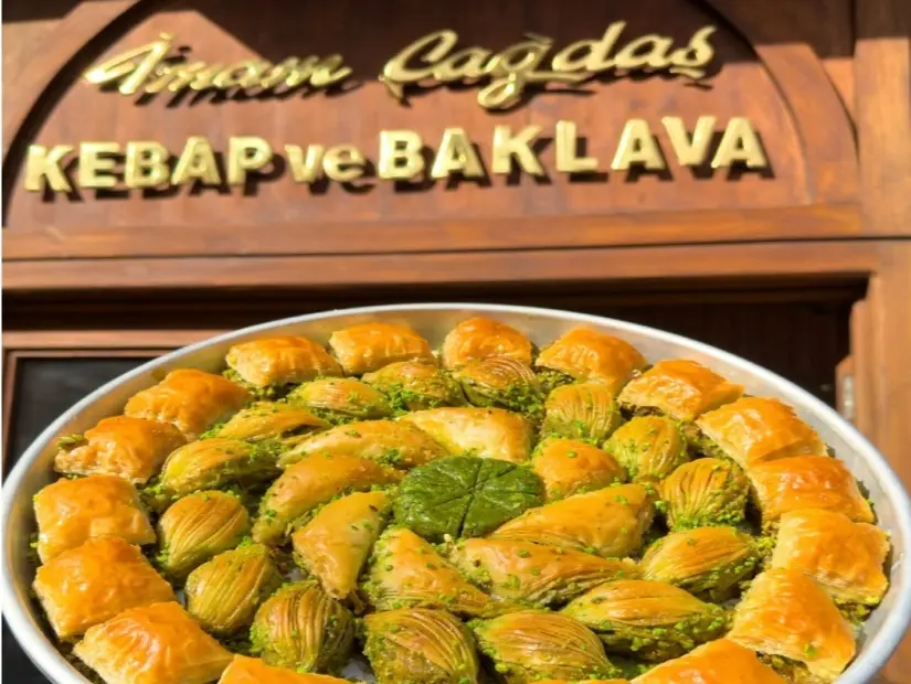 İmam Çağdaş Gaziantep, İmam Çağdaş, Gaziantep baklavası, meşhur baklavacı Gaziantep, fıstıklı baklava Gaziantep, en iyi baklava Gaziantep, Türk tatlıları Gaziantep, Gaziantep tatlıcıları, baklava nerede yenir Gaziantep, Gaziantep lezzet durakları