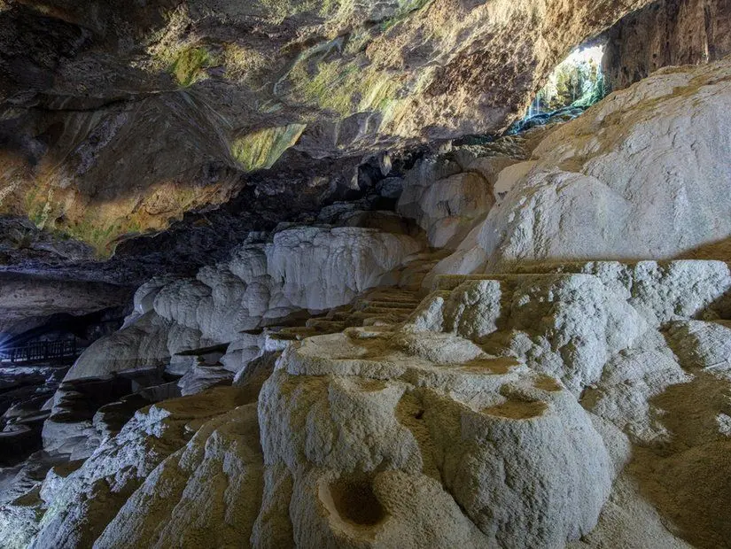 Kaklık Mağarası