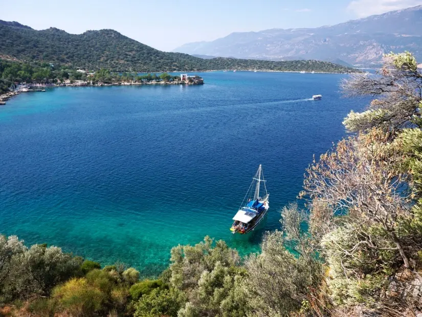 Lidya yolu güzergahında bulunan güzel limanağzı , kaş