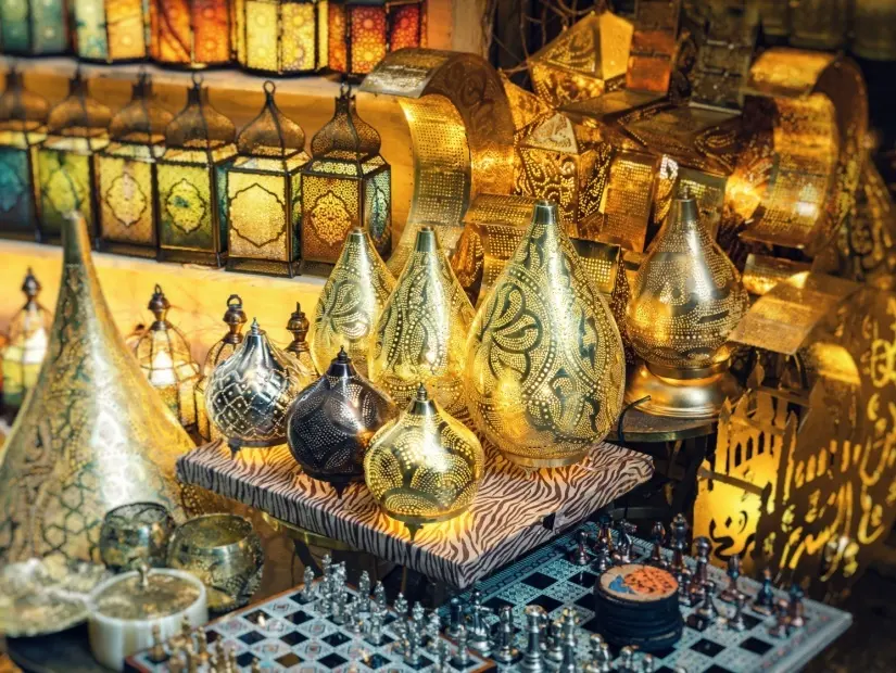 Khan El Khalili pazarındaki Lamba Mağazası
