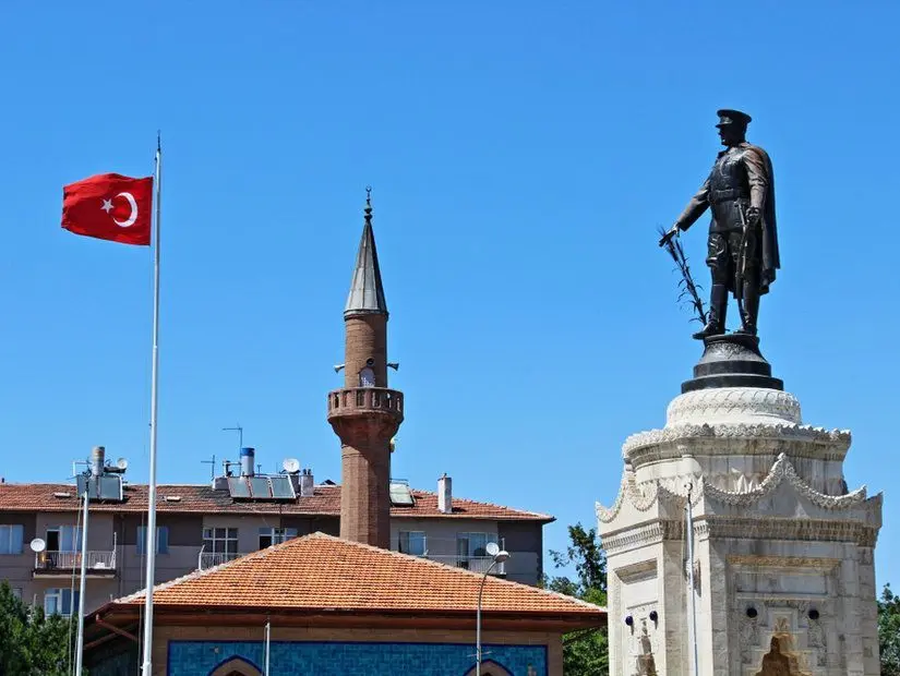 Konya atatürk anıtı