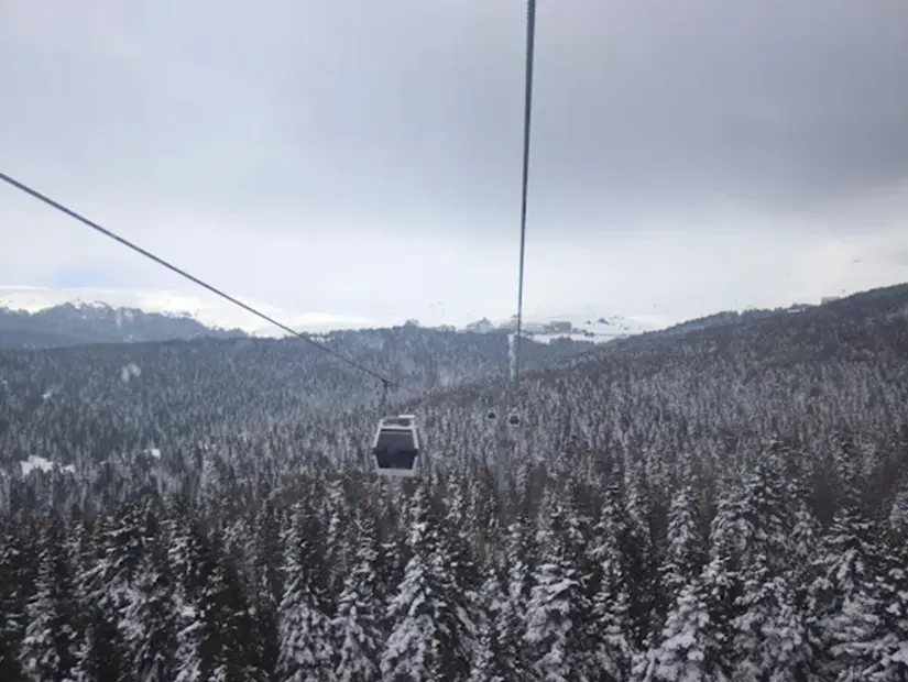 Kurbağa Kaya Teleferik İstasyonu kış mevsimi görünümü