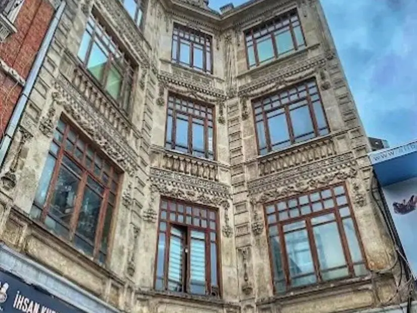 Kurukahveci Han dış görünümü