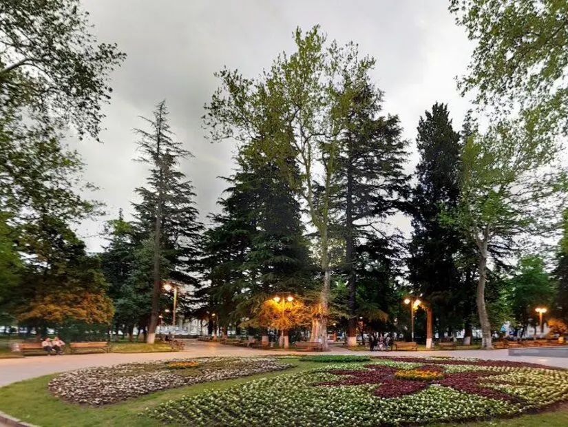 Kutaisi Şehir Parkı görünümü