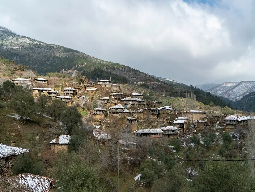  Lübbey Köyü, Ödemiş ilçesine bağlı terkedilmiş bir köydür. 