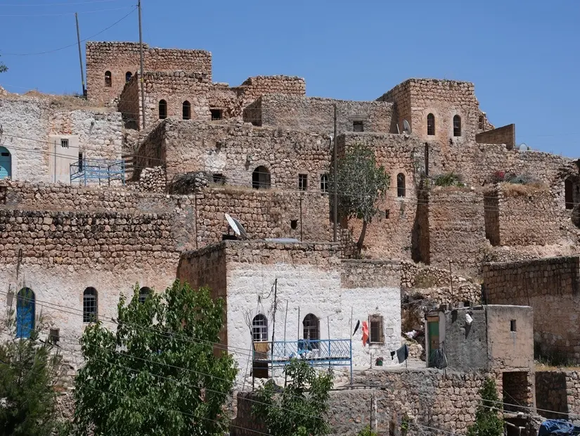 mardin taş köyü, kale köyü, eski taş evler, turabdin mimarisi görünümü