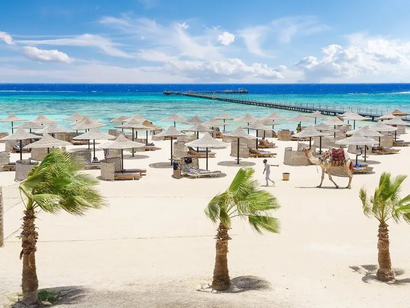Mısır'ın Marsa Alam kentindeki Fayrouz plajı manzarası